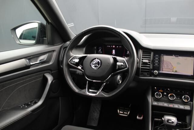 Skoda Kodiaq 1.5 TSI Sportline Business 7p. | Incl. 12 maanden garantie | Pano | Adaptive cruise | Zwarte hemel | Stoel/stuur verwarming | LED | Dodehoek detector | Lane assist | Schakelflippers | Navi | Apple Carplay | 19" LMV | Camera | PDC V+A | Virtual cockpit | B