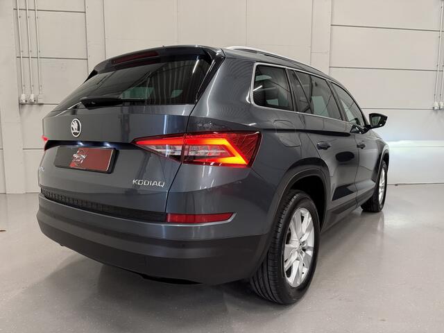 Skoda Kodiaq 1.5 TSI Edition Aut. 7p. PANO/TREKHAAK/LED/ACC/CANTON/CAMERA/CARPLAY/SFEER/LEER-ALCANTARA SP.STOEL/EL.A.KLEP/PRIVACY/VOLLEDIGE HISTORIE, INCL. OH BEURT