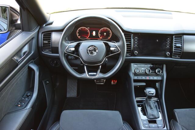 Skoda Kodiaq 1.5 TSI 150PK Sportline Business DSG Automaat | Org. NL | BOVAG Garantie | Trekhaak | Panoramadak | Adaptive Cruise Control | Camera | Apple Carplay/Android Auto | Stoelverwarming |