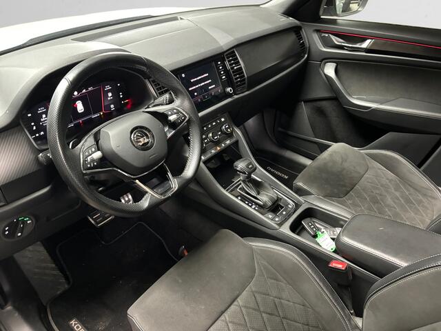 Skoda Kodiaq 1.5 TSI Sportline Business Aut- 7 Pers, Panoramadak, Carplay, Android Auto, Sfeerverlichting, Trekhaak