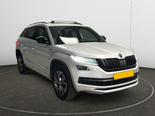 Skoda Kodiaq 1.5 TSI Sportline Business Aut- 7 Pers, Panoramadak, Carplay, Android Auto, Sfeerverlichting, Trekhaak