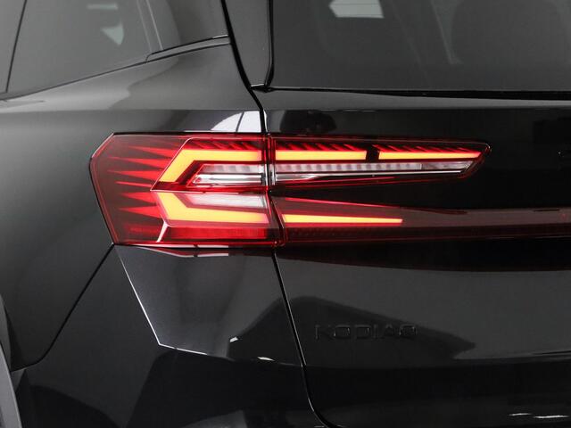 Skoda Kodiaq 1.5 TSI PHEV Sportline Business | Panoramadak | Trekhaak | Light & View | Adaptief onderstel | Canton Sound | Head-up | Blind Spot |