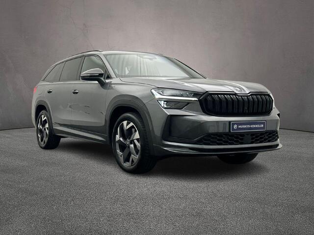 Skoda Kodiaq 1.5 TSI PHEV Sportline Business 204pk DSG Automaat Trekhaak, Adaptive cruise control, Achteruitrijcamera, LED matrix koplampen, Stoelverwarming, Achterbank verwarmd, Elektrische achterklep, App connect,