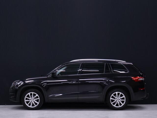 Skoda Kodiaq 1.5 TSI Sport [STOELVERWARMING, CAMERA, TREKHAAK, APPLE CARPLAY, AUTOMATISCHE VERLICHTING, NAVIGATIE, NIEUWSTAAT]