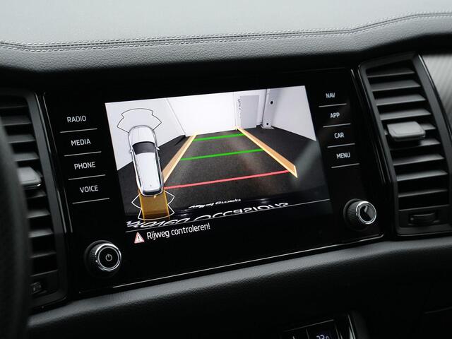 Skoda Kodiaq 7-zits 1.5 TSI 150 pk Sportline Business | Trekhaak | Geheugenstoel | Matrix LED | Leder/alcantara | Stuur-/stoelverwarming
