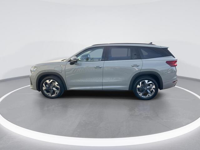 Skoda Kodiaq 1.5TSI/150PK PHEV Sportline DSG · Panoramadak · Trekhaak · Apple/Android · Garantie t/m 15-04-2029 of 60000km