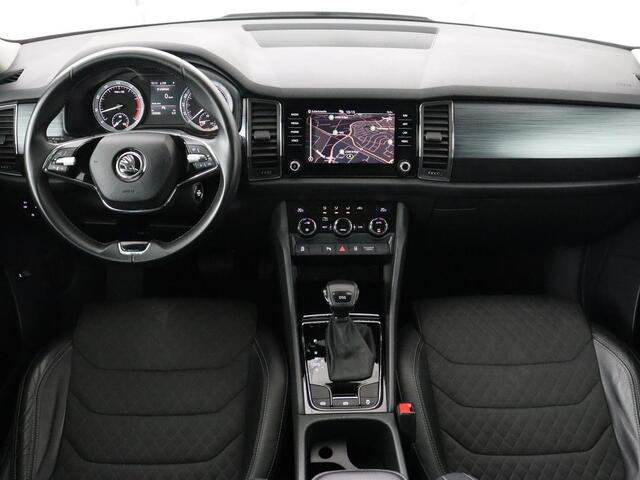 Skoda Kodiaq 1.5 TSI Business Edition | Trekhaak | Half leder | Keyless | Carplay | Canton Sound | Sfeerverlichting | Navigatie | Camera | Cruise control | Full LED | Bluetooth | Climate control