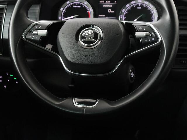 Skoda Kodiaq 1.5 TSI Business Edition | Trekhaak | Half leder | Keyless | Carplay | Canton Sound | Sfeerverlichting | Navigatie | Camera | Cruise control | Full LED | Bluetooth | Climate control