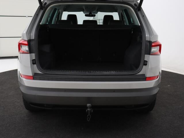 Skoda Kodiaq 1.5 TSI Business Edition | Trekhaak | Half leder | Keyless | Carplay | Canton Sound | Sfeerverlichting | Navigatie | Camera | Cruise control | Full LED | Bluetooth | Climate control