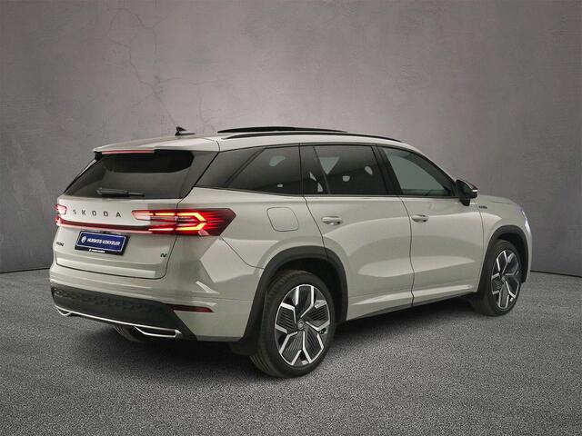 Skoda Kodiaq Sportline Business 1.5 TSI PHEV 204pk DSG Automaat Trekhaak, Panoramadak, Adaptive cruise control, Achteruitrijcamera, LED matrix koplampen