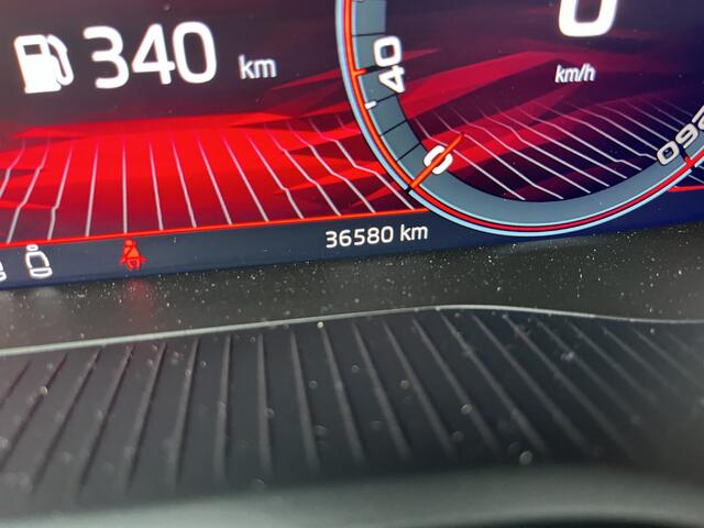 Skoda Kodiaq 1.5 TSI Sportline / AUTOMAAT/ PANO/ TREKHAAK/ MEMORY SEAT/ STOELVERWARM./ PARK.SENSOREN V+A/ CAMERA/ ELEK.ACHTERKLEP/ KEYLESS/ SMARTLINK/ CRUISE CONTROL/ RIJ-MODI/ DIGITAL DASH/ DAB/ NAVI/ CLIMA/ LED/ 20'' LMV