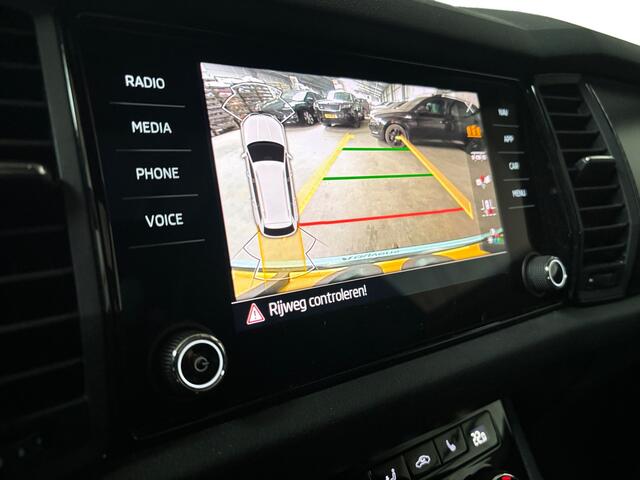 Skoda Kodiaq 1.5 TSI Sportline Business Aut- RS Interieur, Panoramadak, Apple Carplay, Android Auto, Full Memory