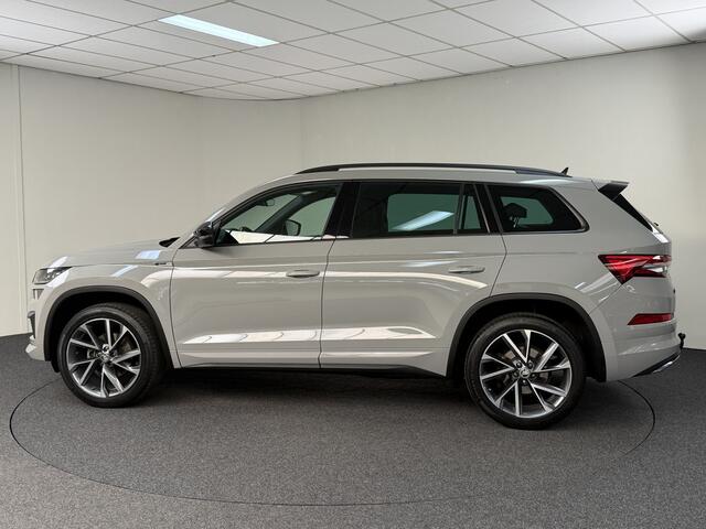 Skoda Kodiaq 1.5 TSI Sportline Business Camera/ PDC / Verw. Stuur & Stoelen / Afn Trekhaak / Carplay / Navi / 20 inch