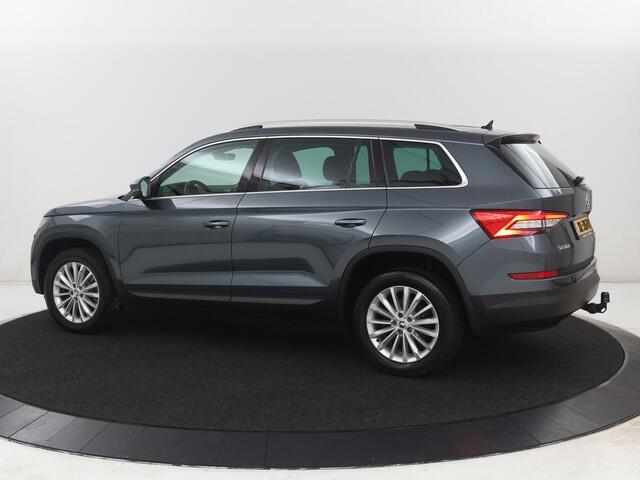 Skoda Kodiaq 2.0 TSI 4x4 Style | Trekhaak | Stoelverwarming | 360 Camera | Adaptive cruise | Carplay | Canton Sound | Navigatie | Park Assist | Sfeerverlichting | Full LED | Memory | Achterbankverwarming