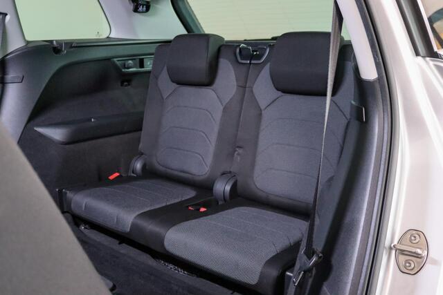 Skoda Kodiaq 1.5 TSI Ambition Business 7-Persoons, Panoramadak, Trekhaak, ACC, Stoel/stuurverwarming,