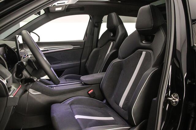 Skoda Kodiaq Sportline Business 1.5 TSI PHEV 204pk DSG Automaat Trekhaak, Panoramadak, Adaptive cruise control, LED matrix koplampen, Achteruitrijcamera