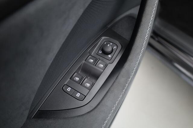 Skoda Kodiaq 1.5 TSI PHEV Sportline Business | Pano | Elek. Trekhaak | Memory Seat | Stoel-Stuurverw. | Keyless | Adapt. Cruise | Apple CarPlay