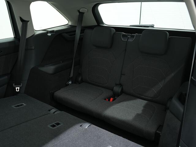 Skoda Kodiaq 1.5 TSI MHEV 150PK BUSINESS EDITION 7-P DSG | Trekhaak | Comfortstoelen | Stoel/stuurverwarming