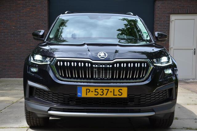 Skoda Kodiaq 1.5 TSI Business Edition Plus 7 Persoons. Automaat/Navi/Led/Ecc/Pdc/Achteruitrij-camera/Stoelverwarming/Half-Leer/Panoramadak/Privacy-Glass/Cruise control/Elektrisch verstelbare stoelen
