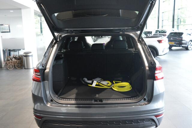 Skoda Kodiaq 1.5 TSI PHEV Sportline navi pano camera trekhaak 204 pk !!