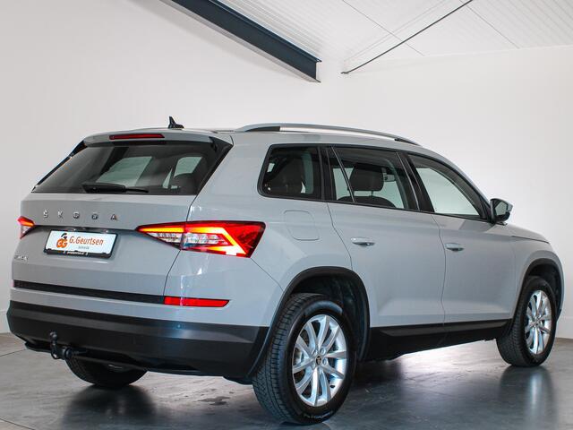 Skoda Kodiaq 1.5 TSI Business Edition 7-Persoons Trekhaak, Canton audio, Mooie kleur!