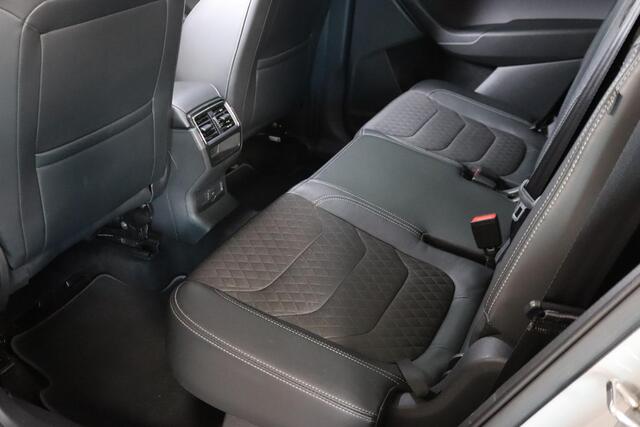Skoda Kodiaq 1.5 TSI Business Edition 7-Persoons Trekhaak, Canton audio, Mooie kleur!