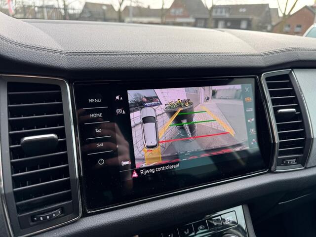 Skoda Kodiaq 1.5 TSI TOUR editie Carplay Stoelverwarming Deurbeschermers ACC Zonnescherm erg vol!