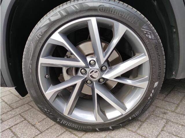 Skoda Kodiaq 1.5 TSI Sportline Business DSG - Panoramadak - Adaptieve Cr.control - Trekhaak - Stoel+Stuur+Voorruitverwarming - 20Inch LMV
