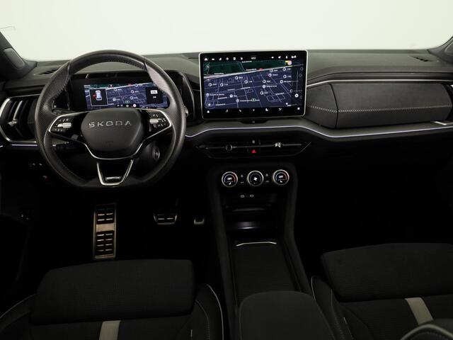 Skoda Kodiaq 1.5 TSI PHEV Sportline Business 204pk | Electrisch glazen Panoramadak | wegklapbare trekhaak | Licht & View pakket | Winterpakket