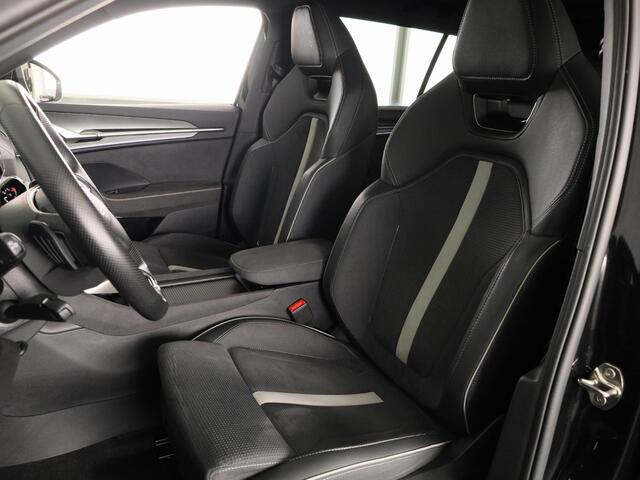 Skoda Kodiaq 1.5 TSI PHEV Sportline Business 204pk | Electrisch glazen Panoramadak | wegklapbare trekhaak | Licht & View pakket | Winterpakket