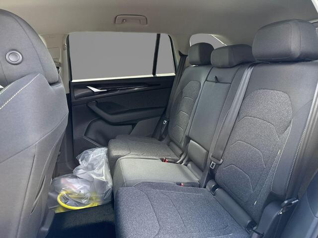 Skoda Kodiaq Business Edition Plus 1.5 TSI PHEV 150 kW / 204 PK | Trekhaak wegklapbaar | Metallic Lak | 4.000,- inruilpremie!