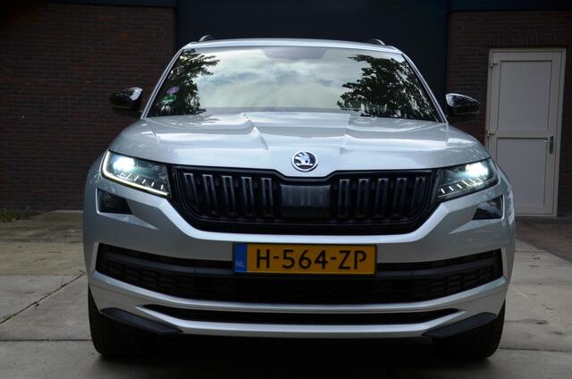 Skoda Kodiaq 1.5 TSI Sportline Business Automaat/Navi/Led/Ecc/Pdc/Achteruitrij-camera/Stoelverwarming/Half-Leer/Privacy-Glass/Cruise control adaptief/Elektrisch verstelb. bestuurdersstoel met geheugen