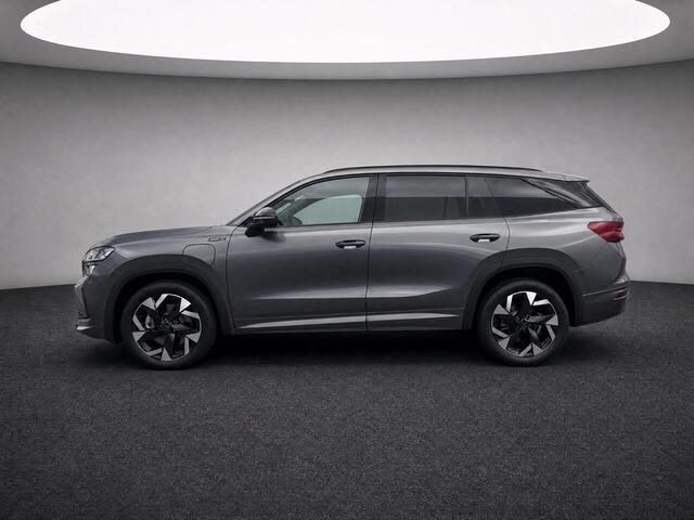 Skoda Kodiaq Sportline Business 1.5 TSI PHEV 150 kW / 204 PK SU V | Metallic Lak | Trekhaak wegklapbaar | 19'' Lichtmetalen Velgen | 2000,- inruilpremie!!