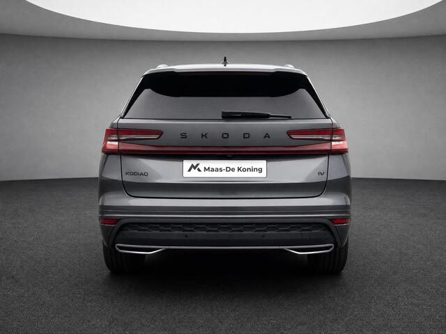 Skoda Kodiaq Sportline Business 1.5 TSI PHEV 150 kW / 204 PK SU V | Metallic Lak | Trekhaak wegklapbaar | 19'' Lichtmetalen Velgen | 2000,- inruilpremie!!