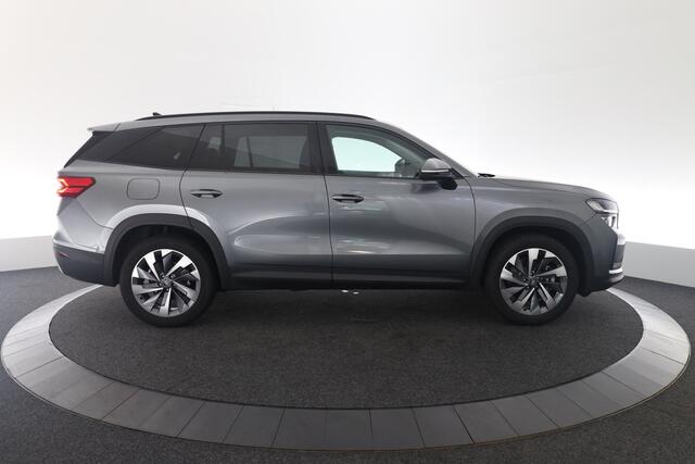 Skoda Kodiaq 1.5 TSI PHEV Business Edition 204PK DSG Pano-Schuifdak, Trekhaak, 19` LM Velgen, Stoelverwarming, Keyless, Virtual Pedal, Navi, Side Assist, Stuurwielverwarming, Memorystoel