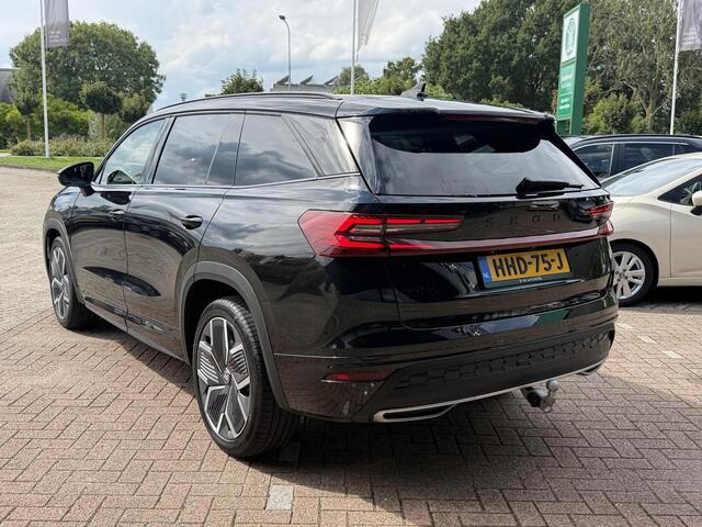 Skoda Kodiaq 1.5 TSI PHEV Sportline Business AFNEEMBARE TREKHAAK | SFEER VERLICHTING | VIRTUAL DISPLAY | CAMERA | MATRIX LED KOPLAMPEN | ADAPTIEVE CRUISE | DODEHOEK DETECTIE | ELEKTRISCH VERSTELBARE STOELEN | KEYLESS | VERWARMDE STOELEN/STUUR || NAVIGATIE |