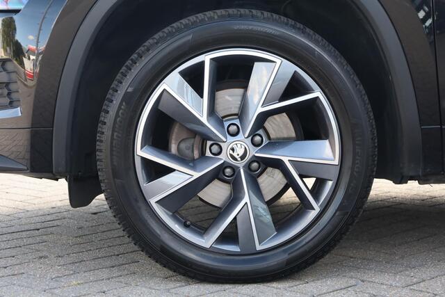 Skoda Kodiaq 1.5 TSI Sportline Business 7p. 150PK / 110kW DSG, Door ons geleverd en onderhouden, 7 zitplaatsen, achteruitrijcamera (Rear View), parkeersensoren voor en achter (PDC), verwarmbare voorstoelen, verwarmbare achterbank, verwarmbaar multifunctioneel lederen stuurwiel, panoramadak, trekhaak, elektrische achterklep, sportstoelen, navigatie, adaptieve cruise control (ACC), 19" LMV, elektrisch verstel-, verwarm- en inklapbare buitenspiegels, elektrisch verstelbare bestuurdersstoel met geheugenfunctie etc.