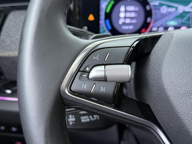 Skoda Kodiaq 1.5 TSI PHEV Business Edition | 204 PK | SoH 100 % | Trekhaak wegklapbaar | Adaptive Cruise Control | Achteruitrijcamera | Panoramadak | Dodehoek detectie | Keyless Entry | Elektrische achterklep | Navigatiesysteem | Stoelverwarming |