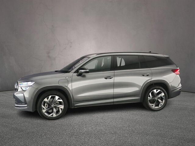 Skoda Kodiaq 1.5 TSI PHEV Sportline Business 204pk DSG Automaat, Adaptive cruise control, Verwarmde voorruit, Stoelverwarming, Stuurverwarming, Achteruitrijcamera, Matrix LED koplampen, Parkeersensoren