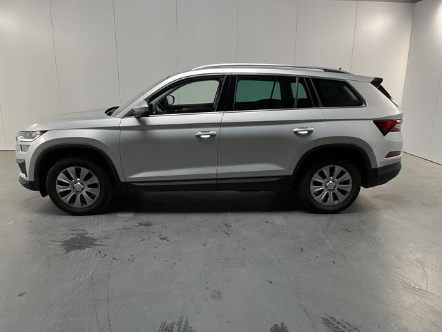 Skoda Kodiaq 1.5 TSI Ambition Tour / AUTOMAAT/ PANO/ TREKHAAK/ PARK.SENSOREN V+A/ CAMERA/ ACC/ SMARTLINK/ STUUR+STOELVERWARM./ ELEK.ACHTERKLEP/ DIGITAL DASH/ NAVI/ DAB/ CLIMA/ LED/ 19'' LMV