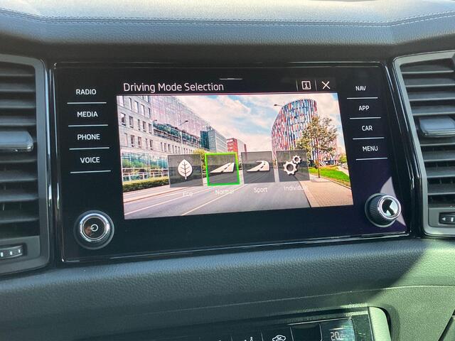 Skoda Kodiaq 1.5TSI/150PK Sportline Business 7p. DSG · Panoramadak · Apple/Android Car Play · Camera + Parkeersensoren