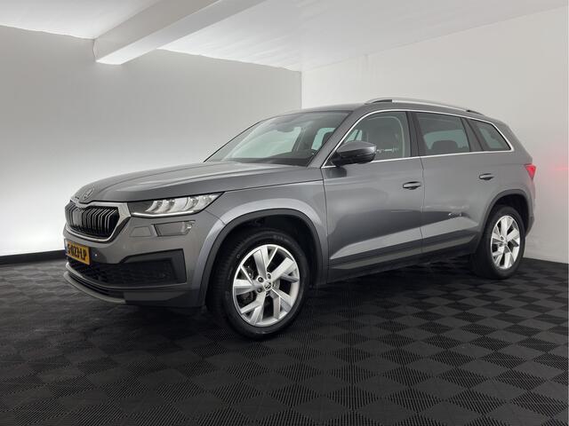 Skoda Kodiaq 1.5 TSI Business Edition [7-Pers.] (INCL.BTW) Aut. *LEATHER-FABRIC | FULL-LED | DIGI-COCKPIT | ADAPTIVE-CRUISE | HEATED-COMFORTSEATS | CAMERA | KEYLESS | NAVI-FULLMAP | AMBIENT-LIGHT | DAB+ | SHIFT-PADDLES | ECC | PDC | 19''AL