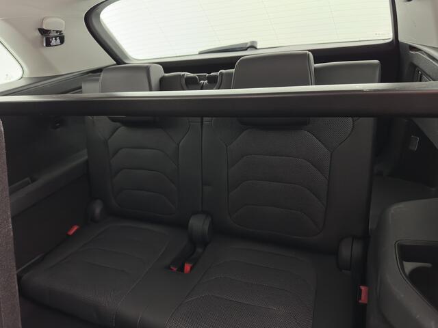 Skoda Kodiaq 1.5 TSI Business Edition [7-Pers.] (INCL.BTW) Aut. *LEATHER-FABRIC | FULL-LED | DIGI-COCKPIT | ADAPTIVE-CRUISE | HEATED-COMFORTSEATS | CAMERA | KEYLESS | NAVI-FULLMAP | AMBIENT-LIGHT | DAB+ | SHIFT-PADDLES | ECC | PDC | 19''AL
