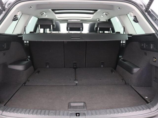 Skoda Kodiaq 1.5 TSI Business Edition Plus 7p. 150PK DSG Panoramadak, Trekhaak, 18" LM Velgen, Memorystoelen, Elektr. Achterklep, Matrix LED-Verlichting, Stoelverwarming
