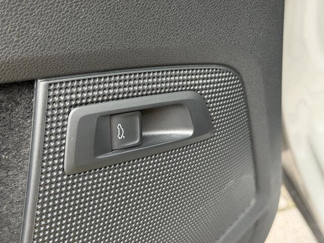 Skoda Kodiaq 1.5 TSI Sportline Business | Pano | Winterpakket | Travelpakket | elek. Trekhaak en meer!