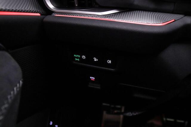 Skoda Kodiaq 1.5 TSI PHEV Sportline Business 204pk DSG Automaat, Trekhaak, Panoramadak, Stoelverwarming, Stuurverwarming, Achteruitrijcamera, Matrix LED koplampen, Elektrische achterklep, Parkeersensoren, Navigatie, App-connect