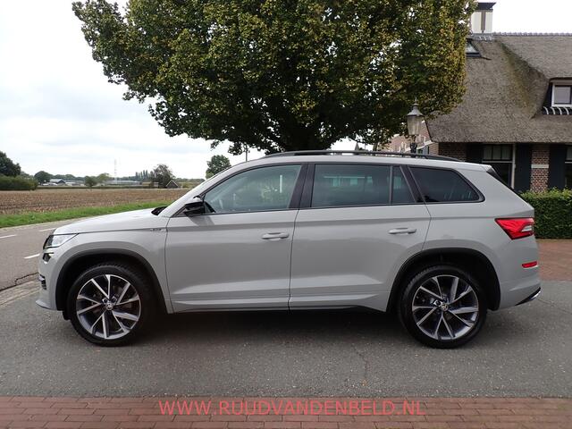 Skoda Kodiaq 1.5 TSI SPORTLINE 7-PERS / TREKHAAK / CARPLAY / CAMERA / KEYLESS / MEMORY