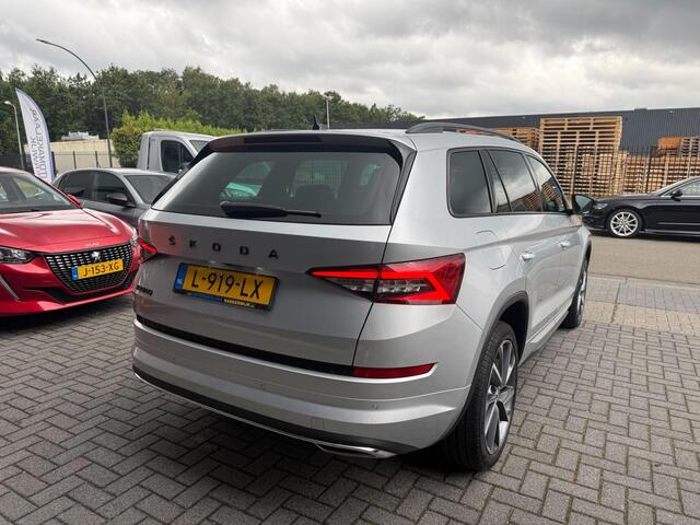 Skoda Kodiaq 1.5 TSI Sportline Business | 1E EIGENAAR | 3/6/12 MND GARANTIE | AUTOMAAT | PANO | LED | DAB | MEMORY | CARPLAY | DIGITAAL COCKPIT | TREKHAAK |