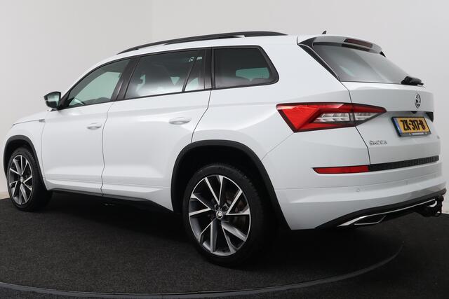 Skoda Kodiaq 1.5 TSI Sportline Business 7p. (DIGITALE COCKPIT, PANORAMADAK, TREKHAAK, STOELVERWARMING, CAMERA)