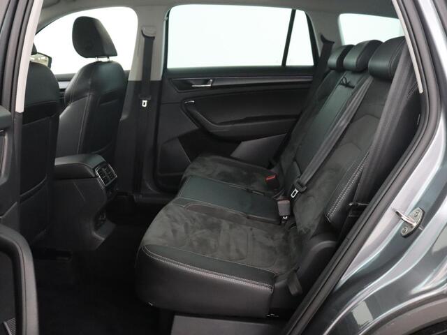 Skoda Kodiaq 1.5 TSI Limited Business Edition 7p. | Trekhaak | Pano.Dak | Camera | Sfeerverlichting | Stoelverwarming | LED | 7 Persoons